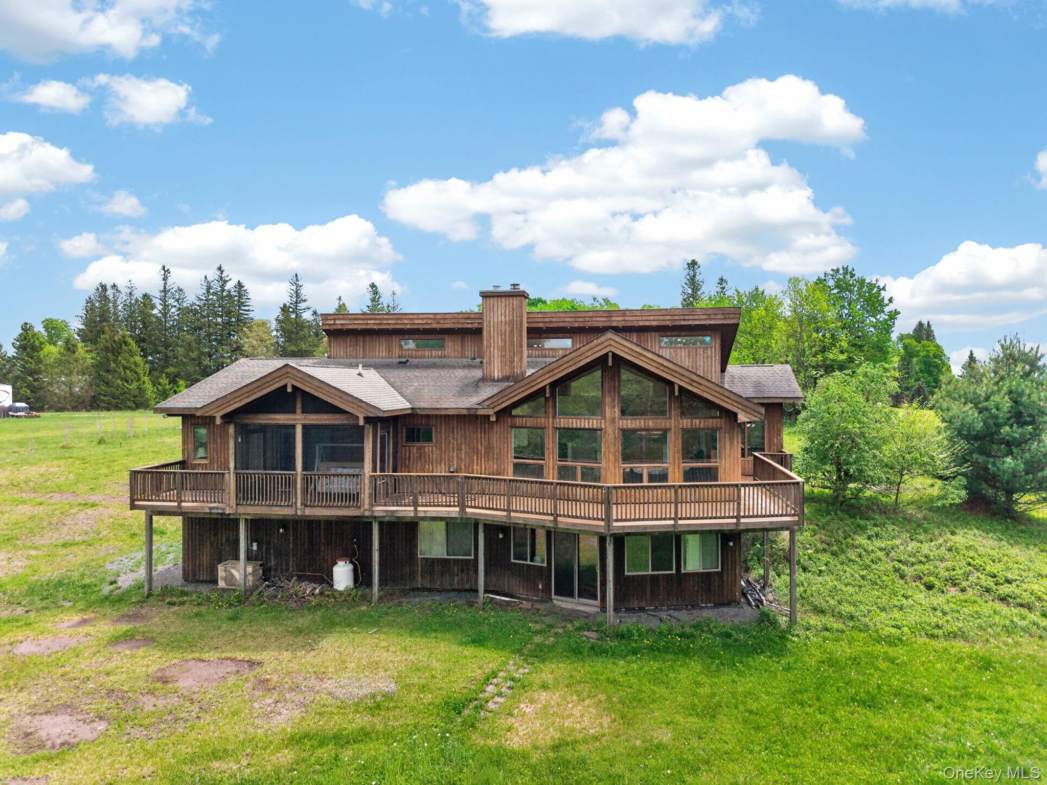 81 N Pond Drive Property Photo 1