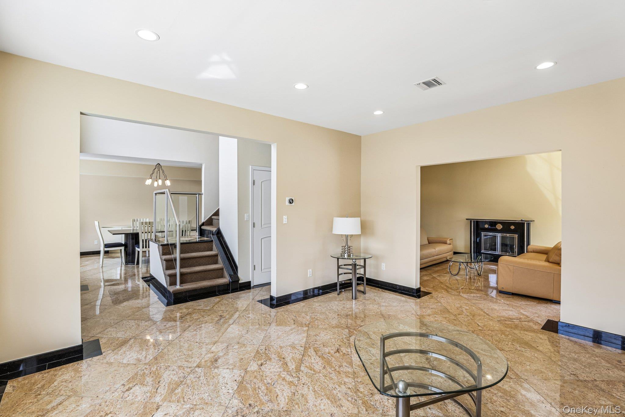 1218 Centre Street Property Photo 5