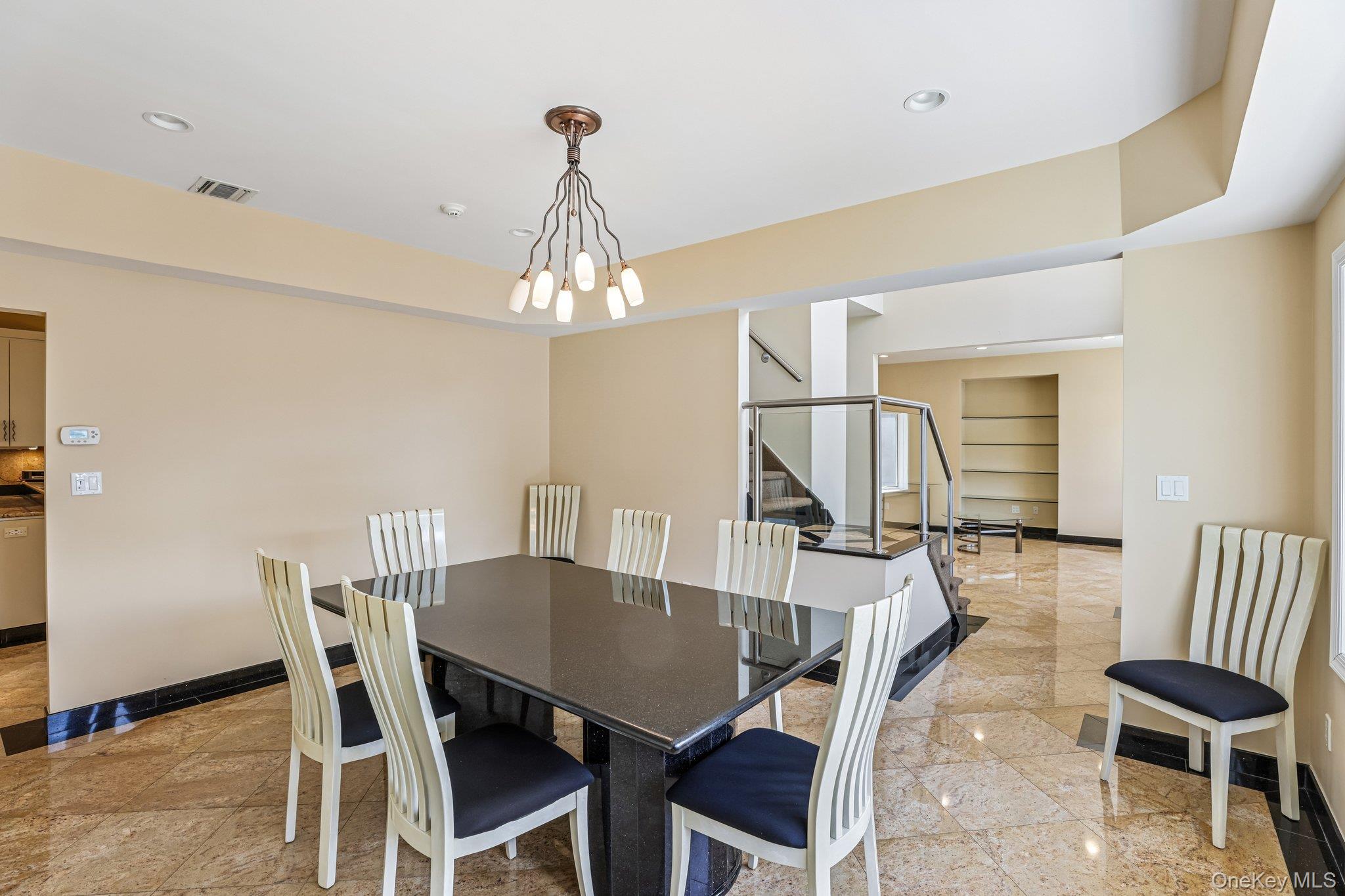 1218 Centre Street Property Photo 8