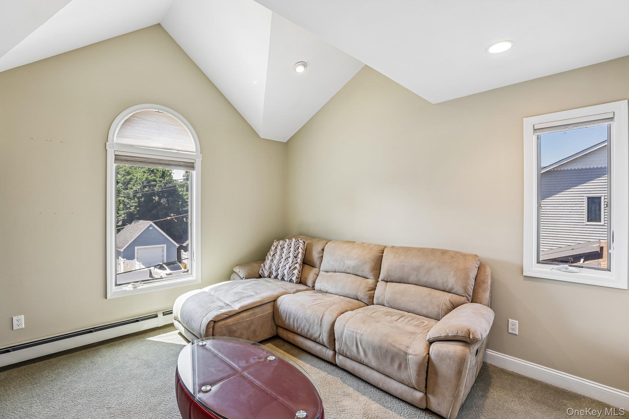 1218 Centre Street Property Photo 21