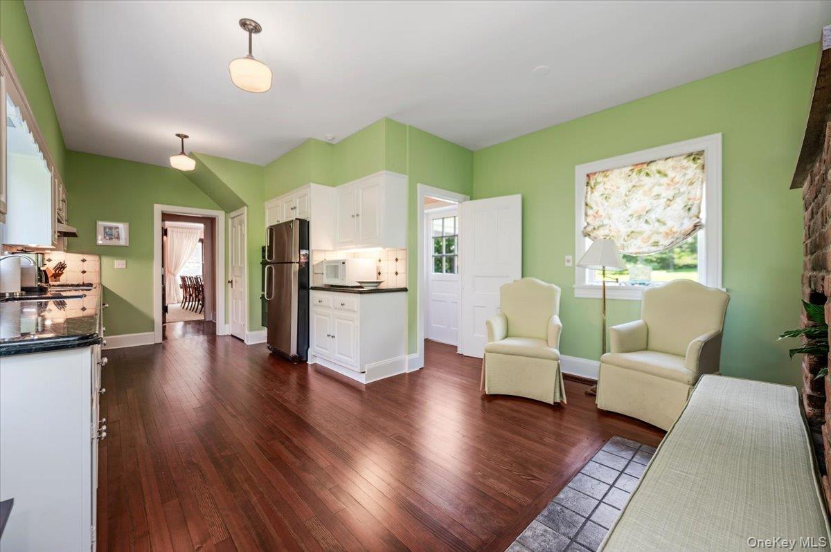 563 Asharoken Avenue Property Photo 8