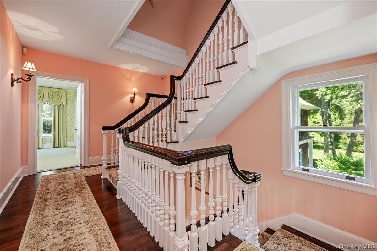 563 Asharoken Avenue Property Photo 11
