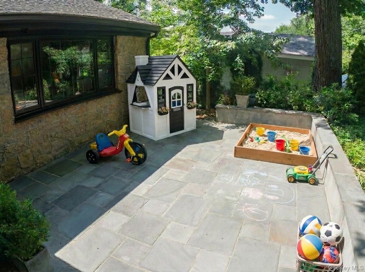 2 Sherwood Place Property Photo 4