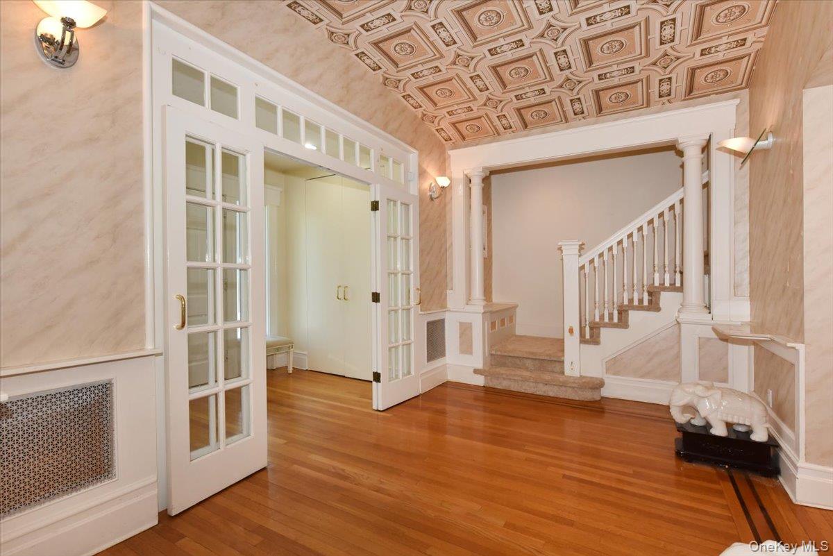9 Nassau Drive Property Photo 5