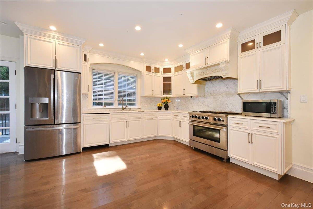 9 Nassau Drive Property Photo 12