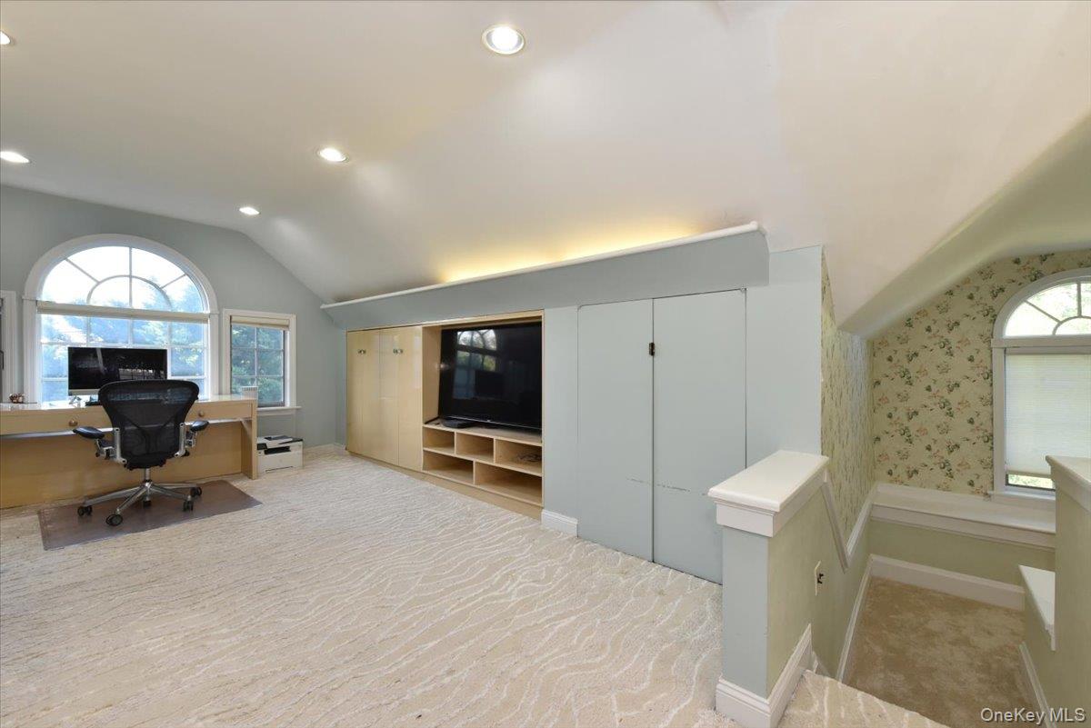 9 Nassau Drive Property Photo 22