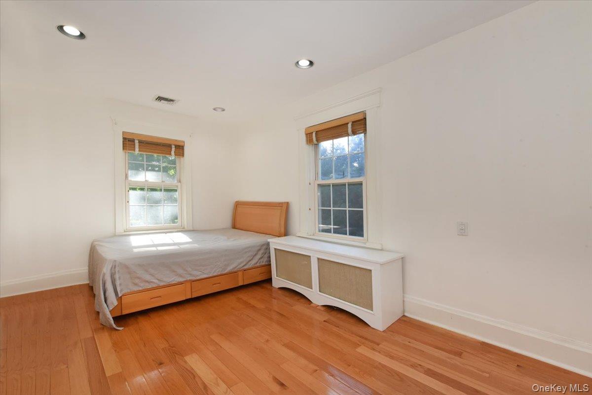 9 Nassau Drive Property Photo 24