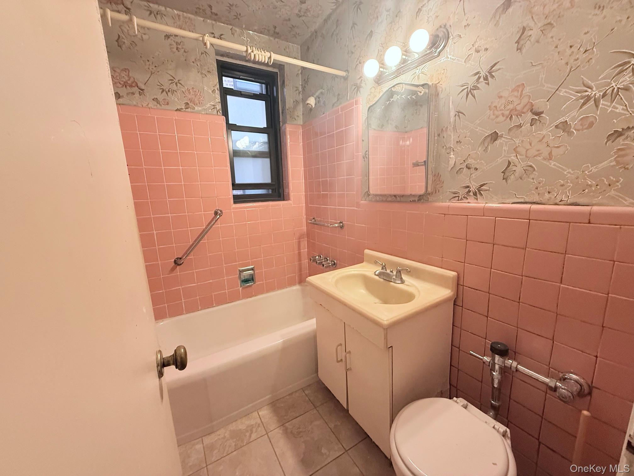 83-20 98 Street 2p Property Photo 8