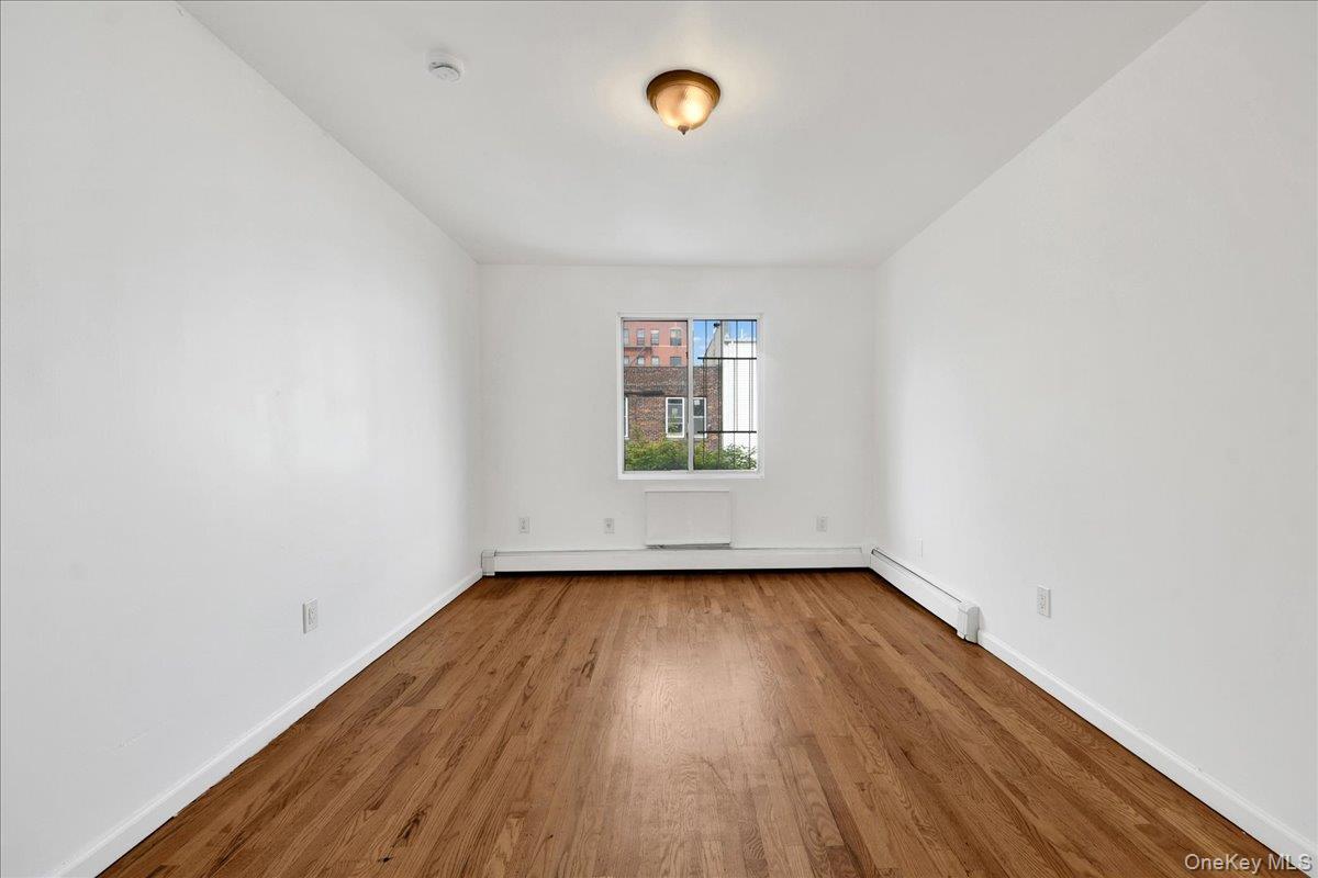 635 Coster Street Property Photo 5