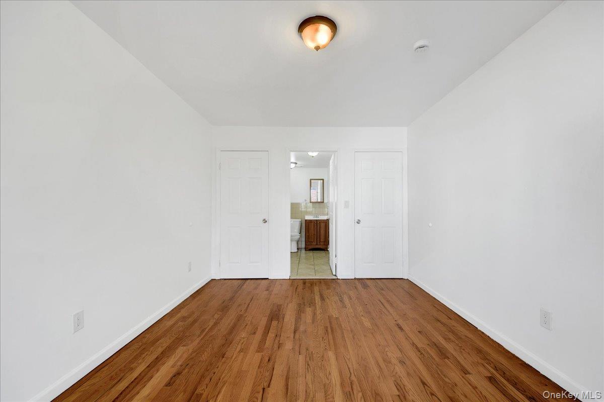 635 Coster Street Property Photo 6