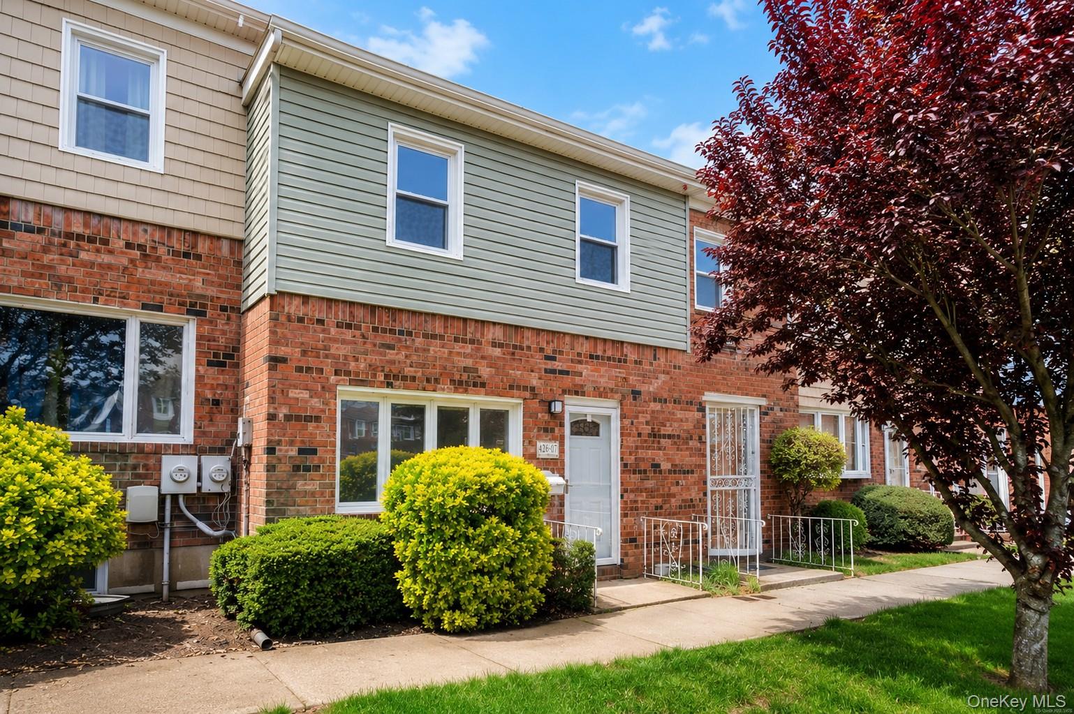 426 N Corona Avenue 7 Property Photo 1