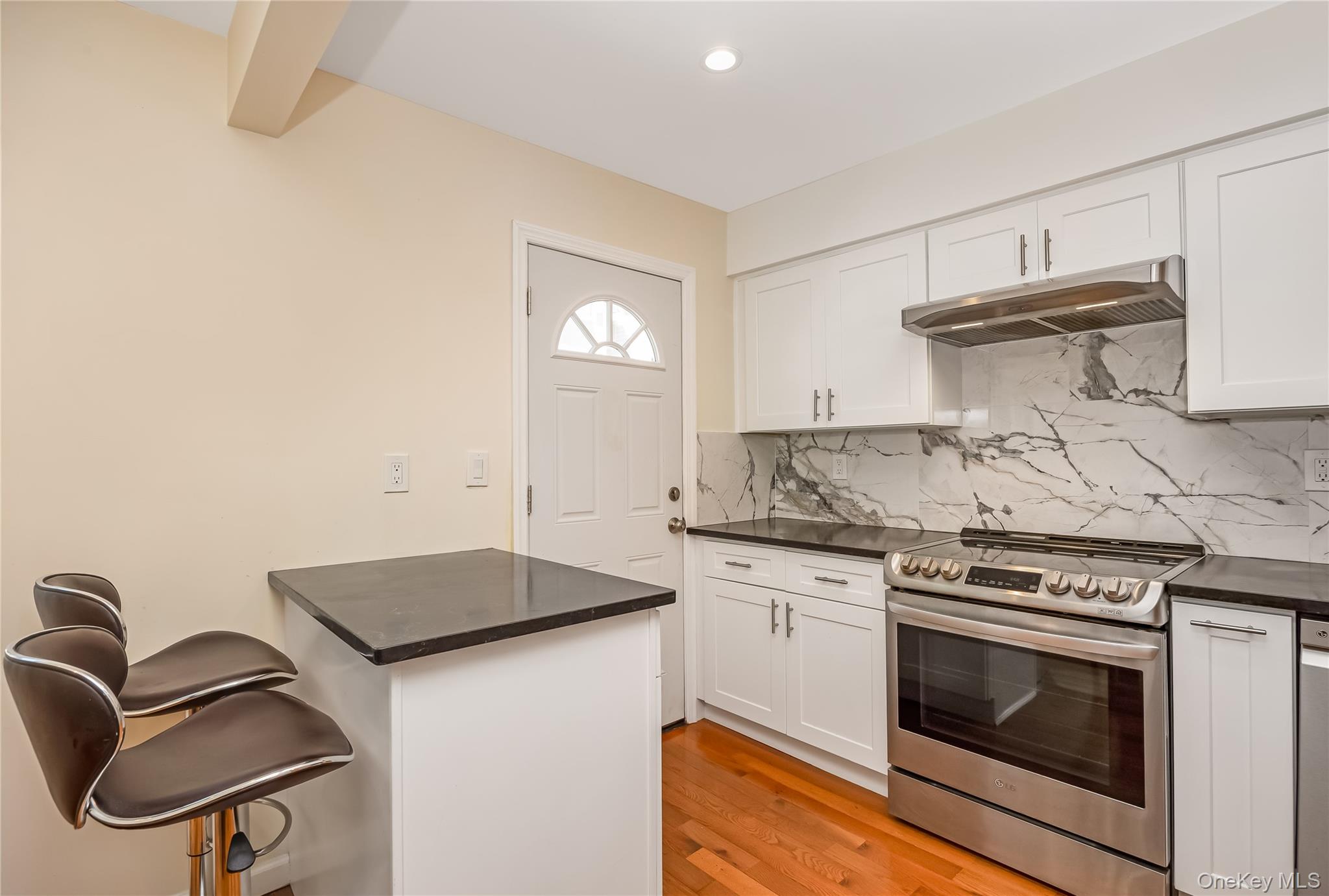 426 N Corona Avenue 7 Property Photo 10