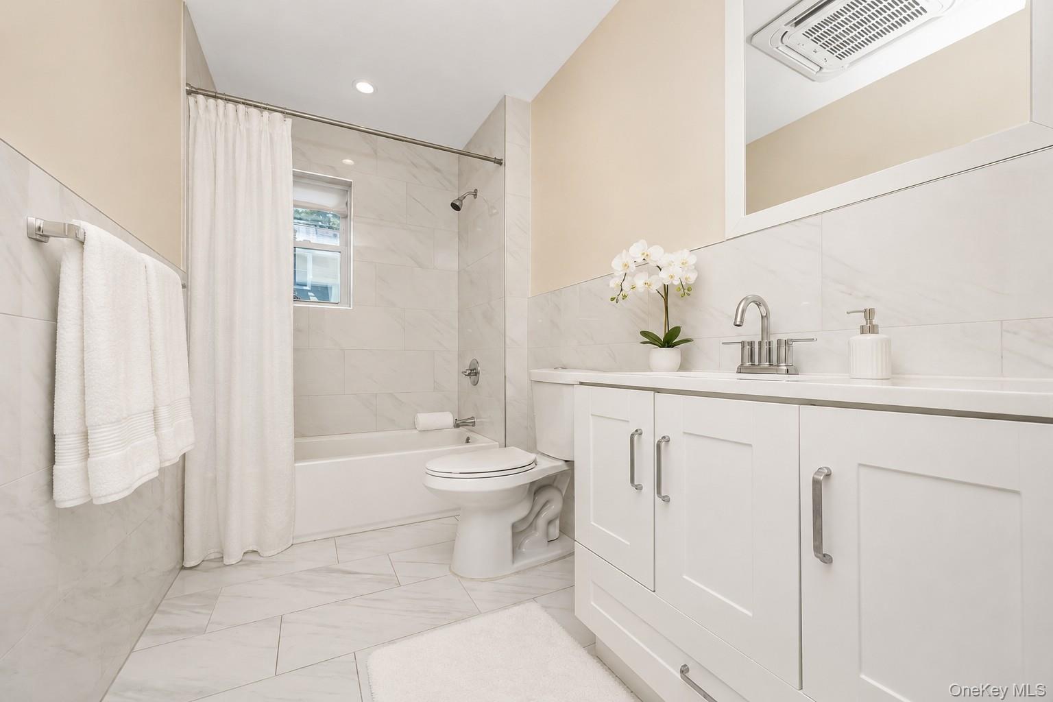 426 N Corona Avenue 7 Property Photo 14