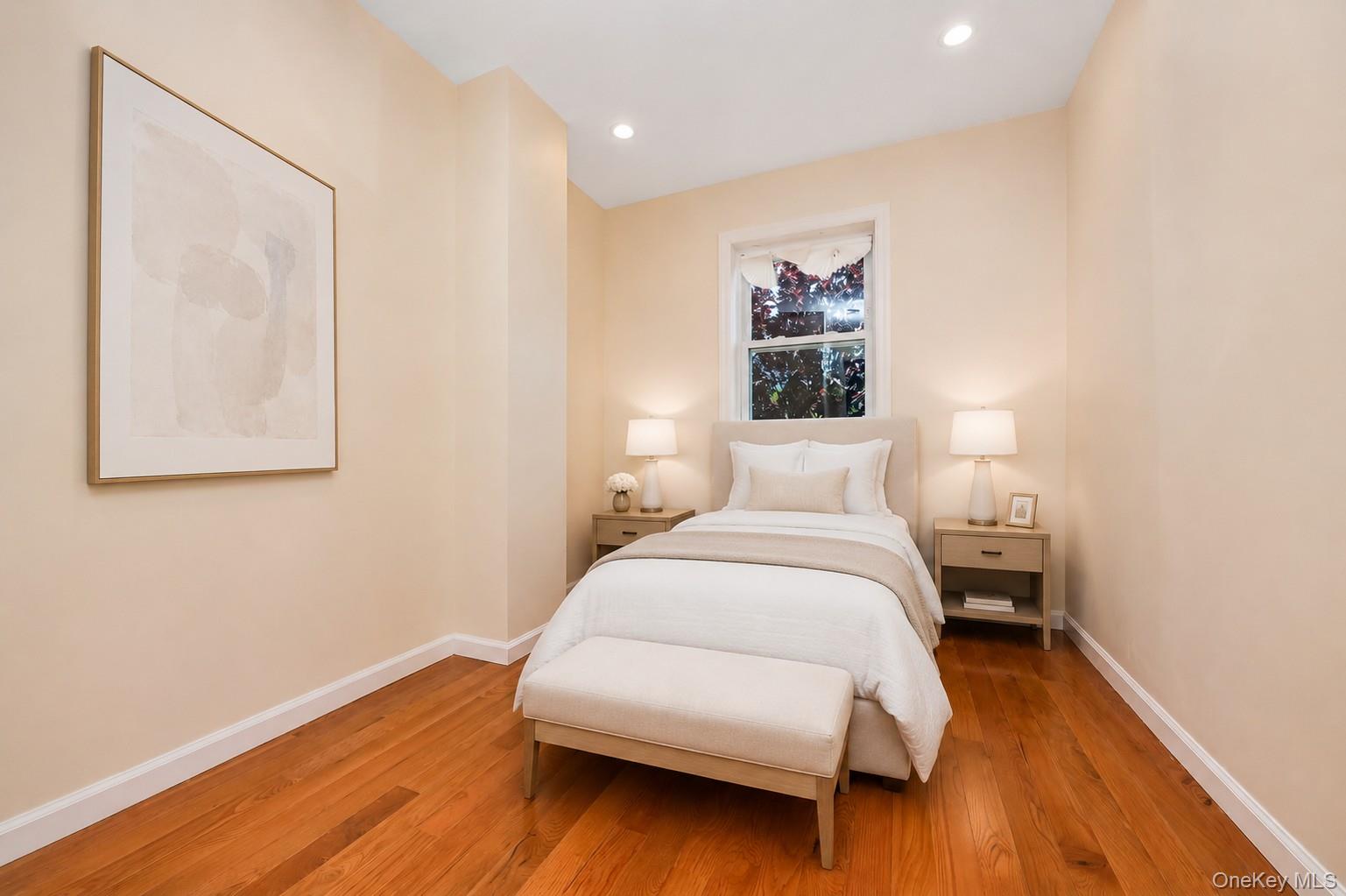 426 N Corona Avenue 7 Property Photo 16