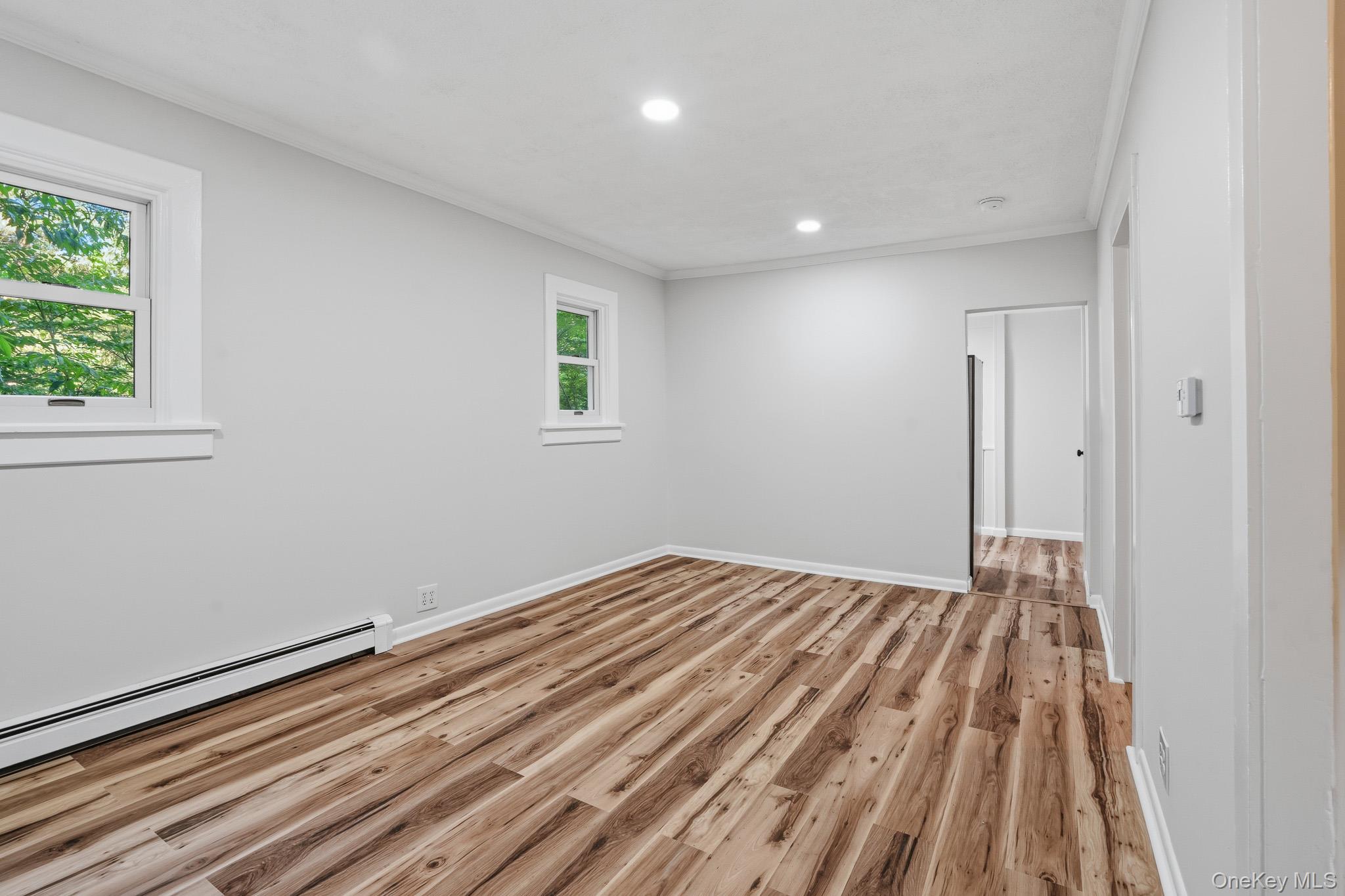 32 Lacona Drive Property Photo 3