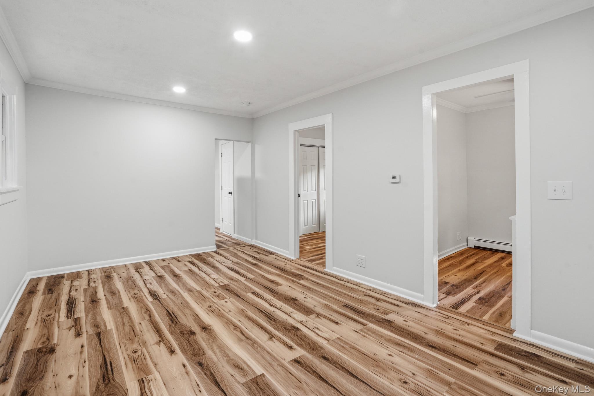 32 Lacona Drive Property Photo 4