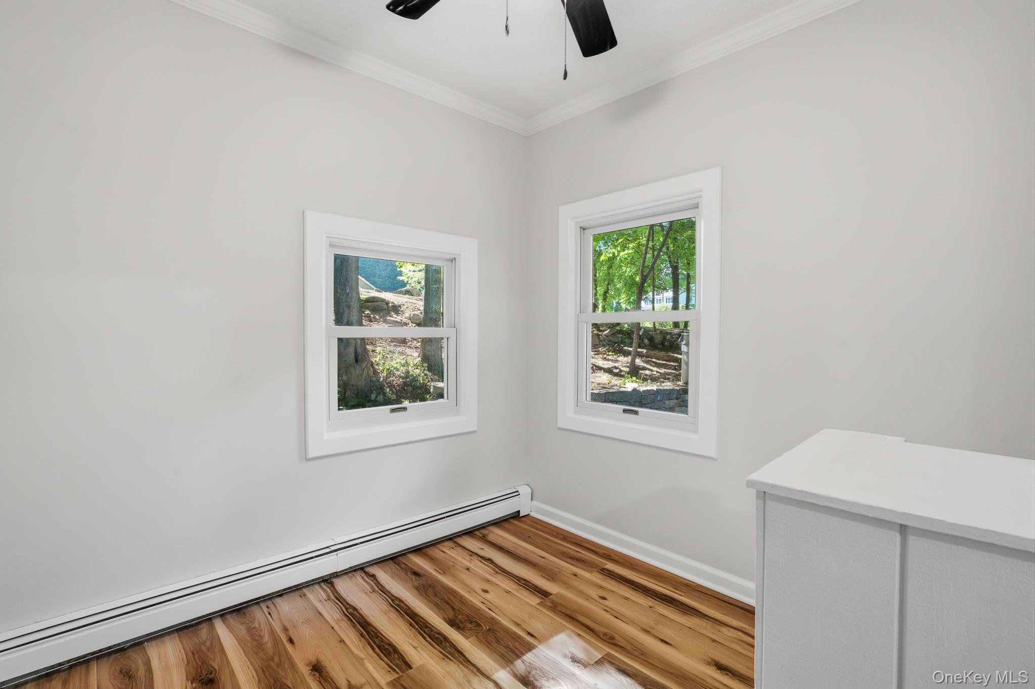 32 Lacona Drive Property Photo 6