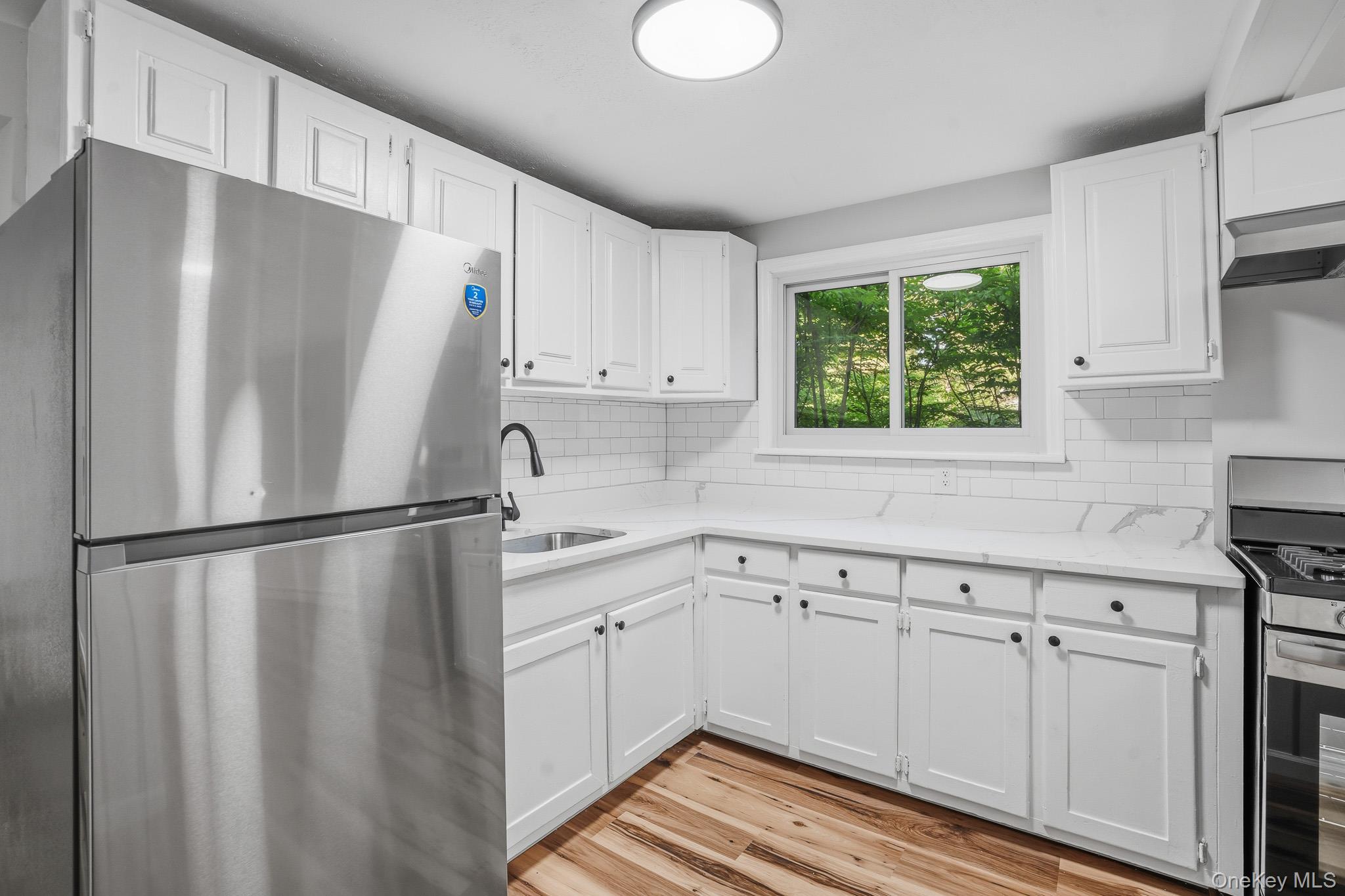 32 Lacona Drive Property Photo 10