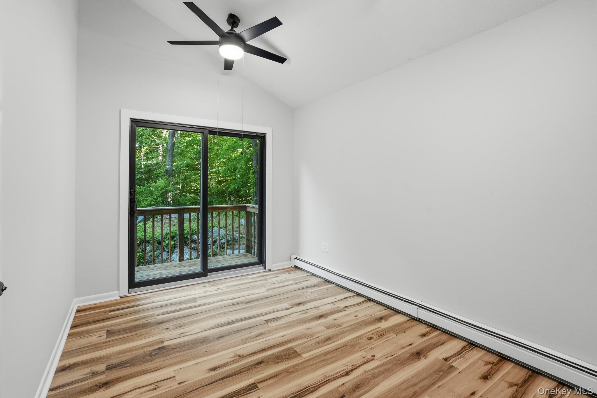 32 Lacona Drive Property Photo 13