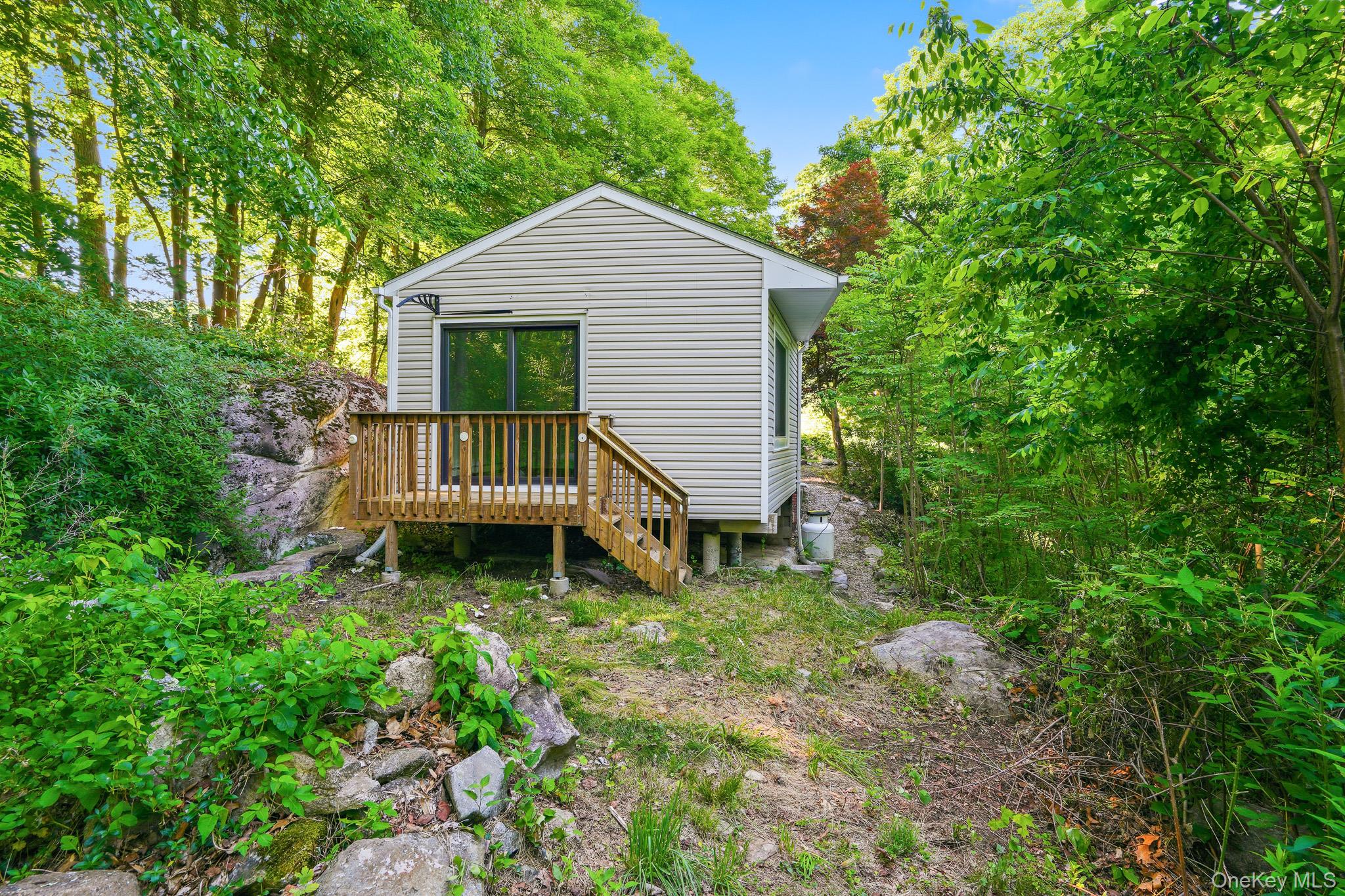 32 Lacona Drive Property Photo 17
