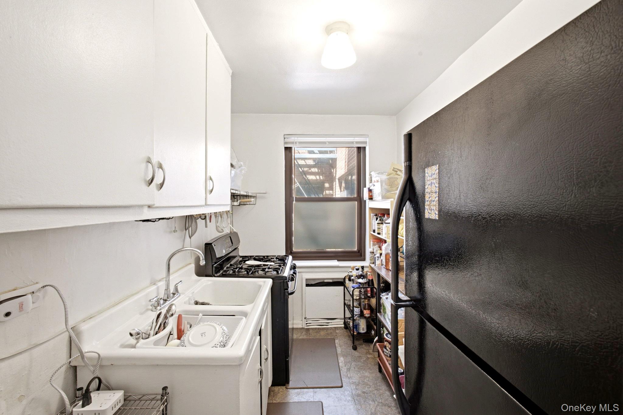 75-05 210 2p Property Photo 7
