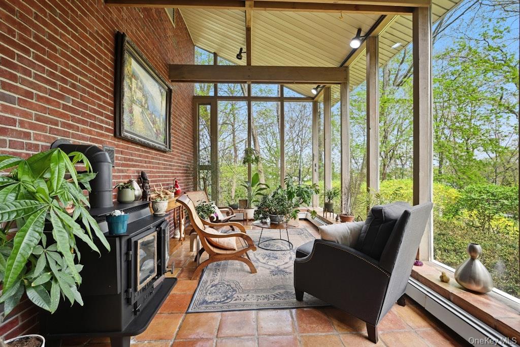 8 Idle Day Knoll Property Photo 3