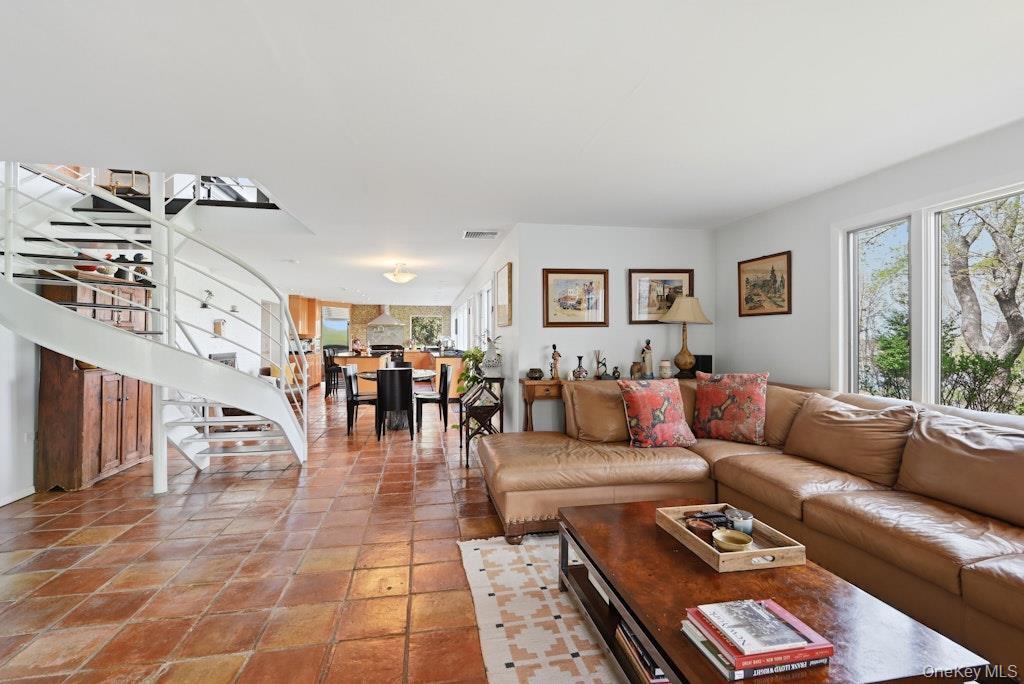 8 Idle Day Knoll Property Photo 6