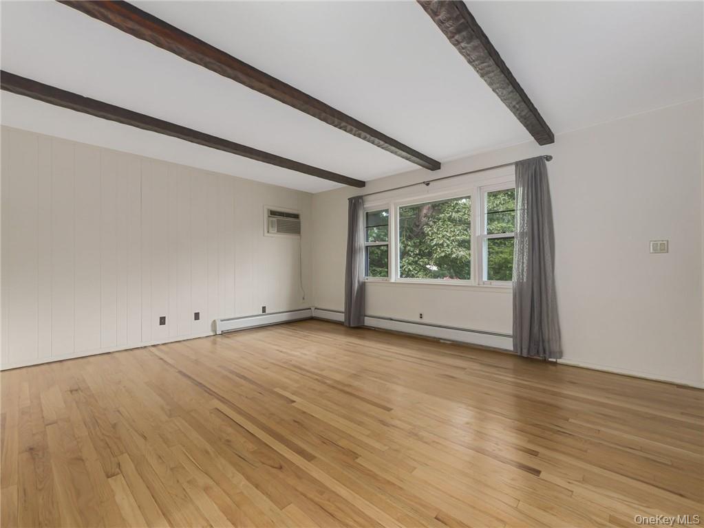 7 S Park Avenue Property Photo 10