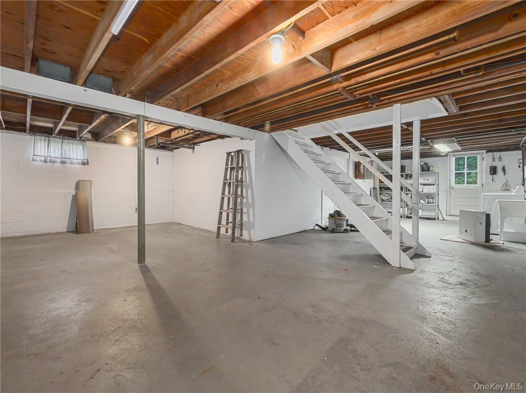 7 S Park Avenue Property Photo 21