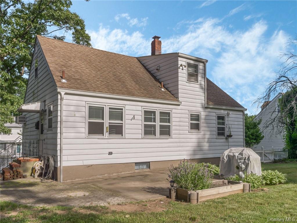 7 S Park Avenue Property Photo 23