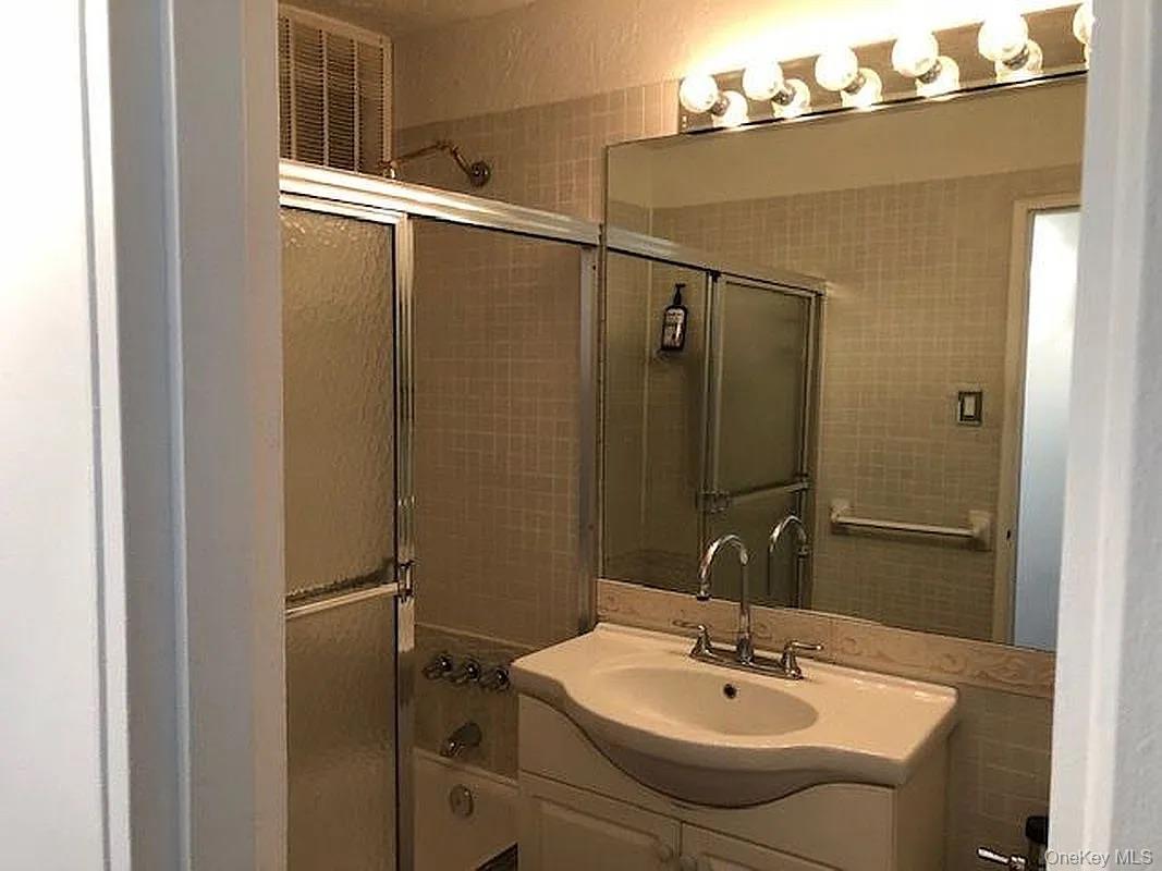 3080 Voorhies Avenue 5k Property Photo 5