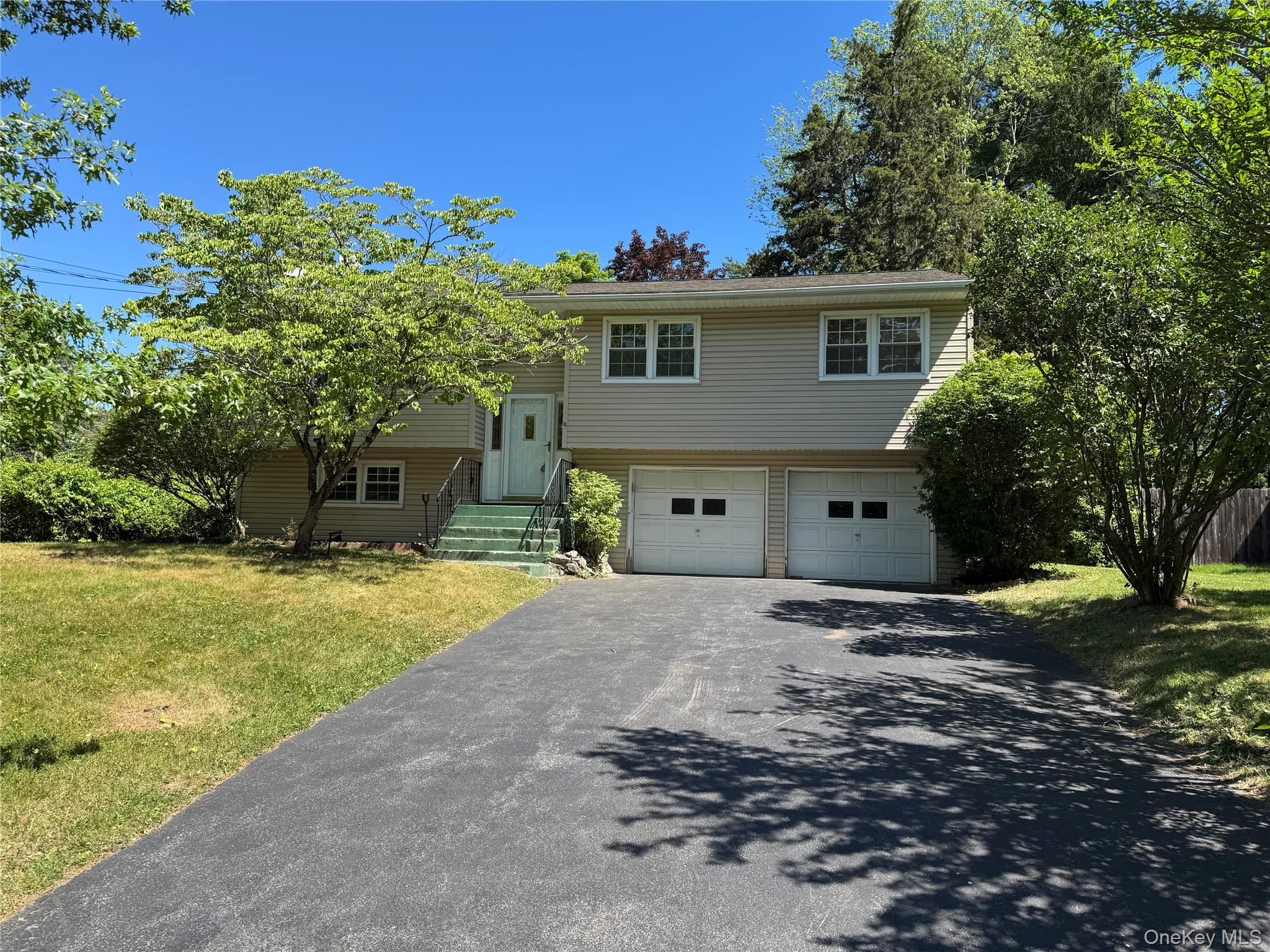 11 Lynbrook Road Property Photo 1