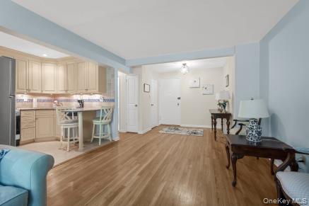 42-30 Douglaston Parkway 5k Property Photo 6