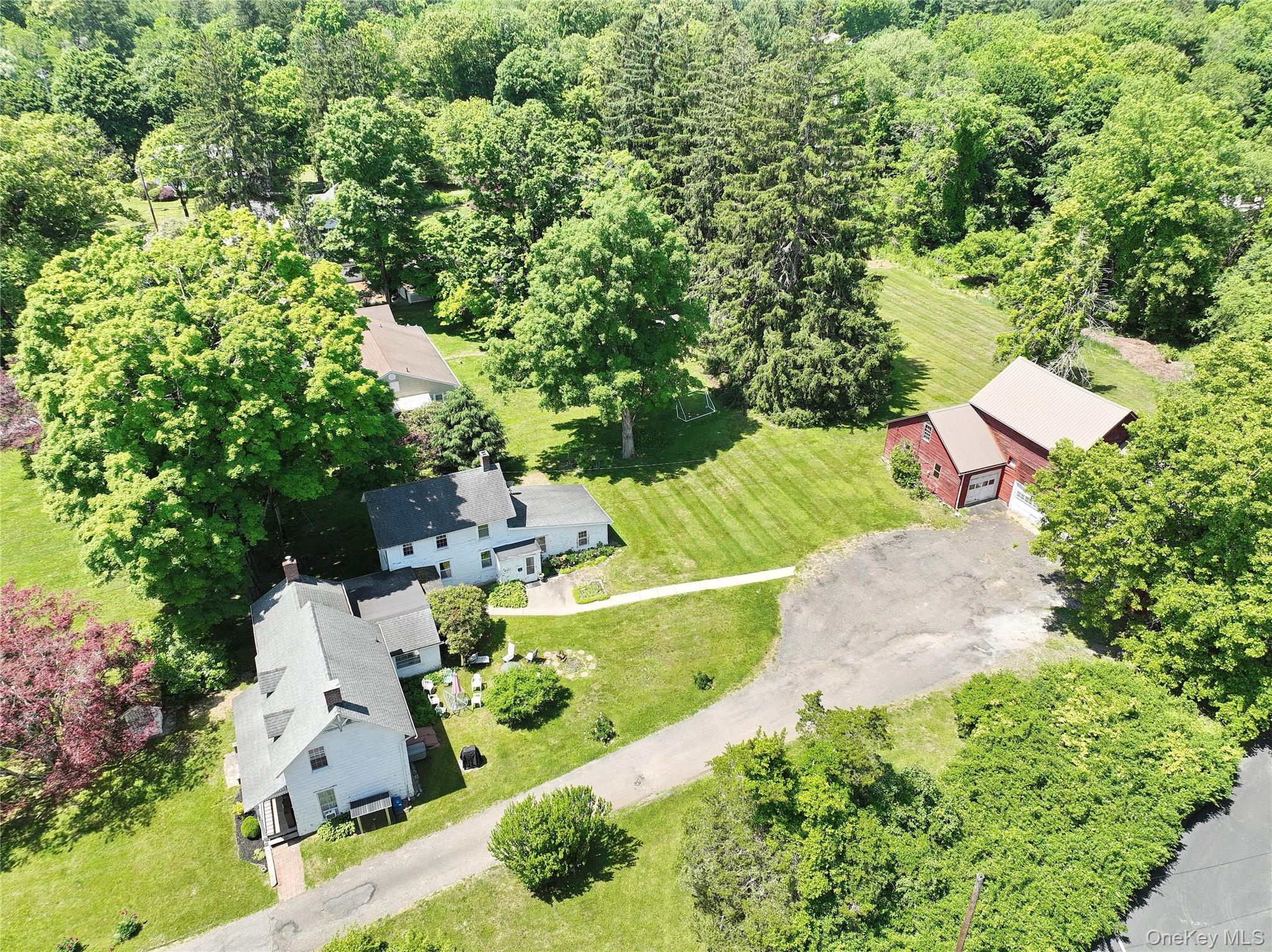 500 Haverstraw Road Property Photo 4