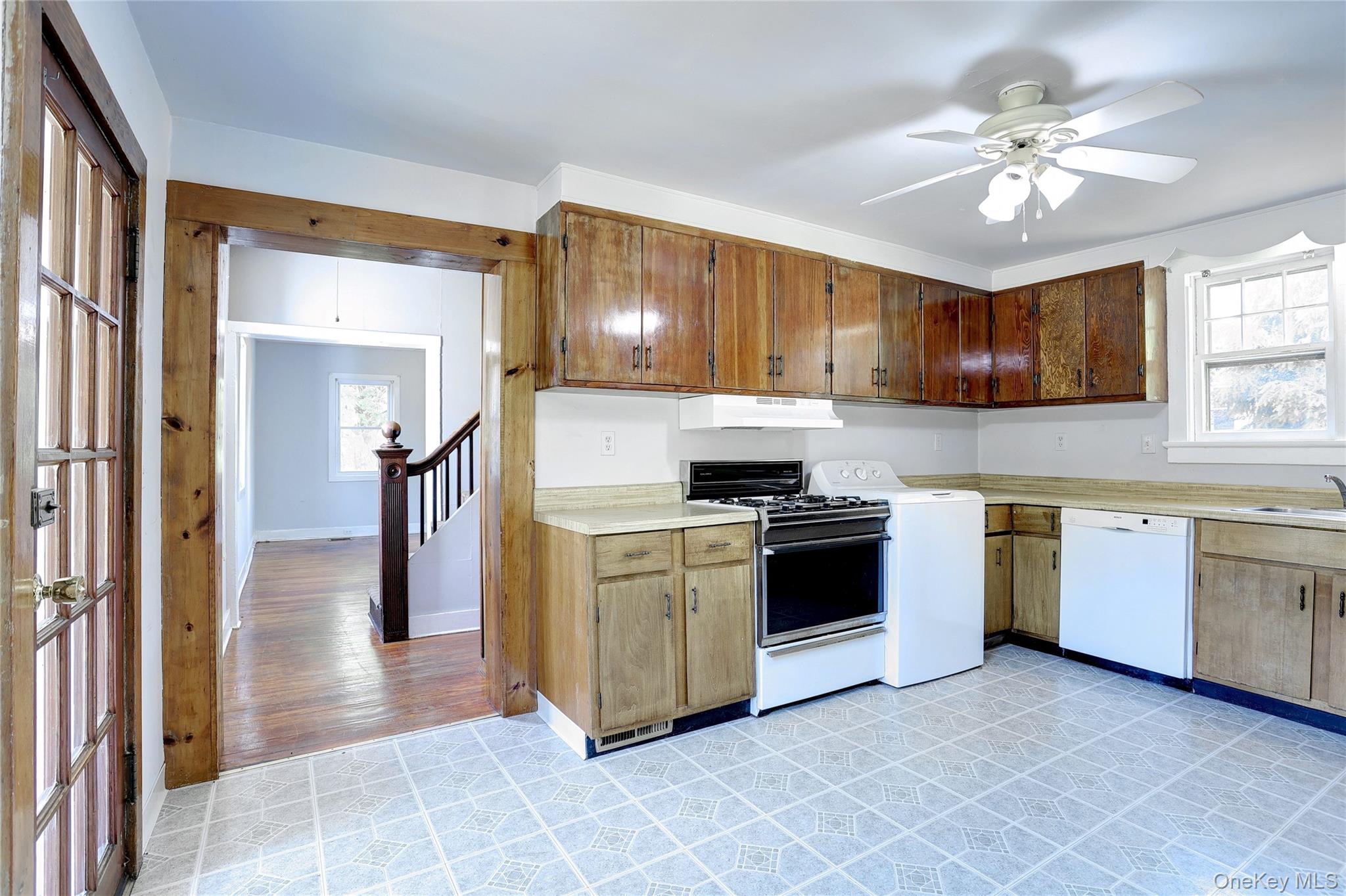 500 Haverstraw Road Property Photo 15