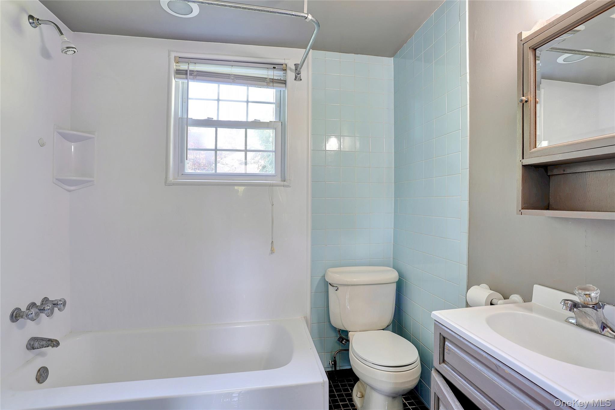 500 Haverstraw Road Property Photo 18