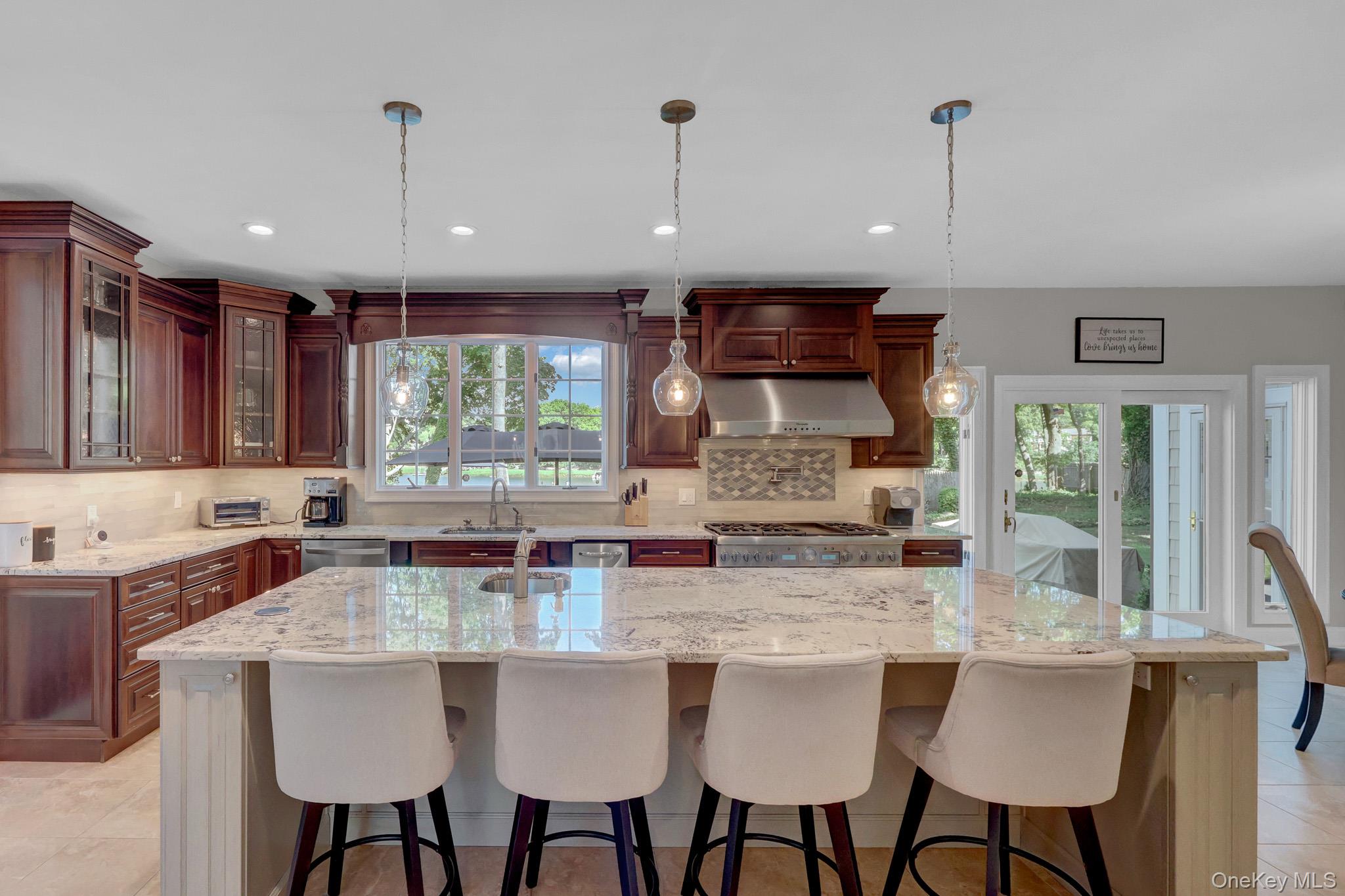 18 Cedar Lane Property Photo 12