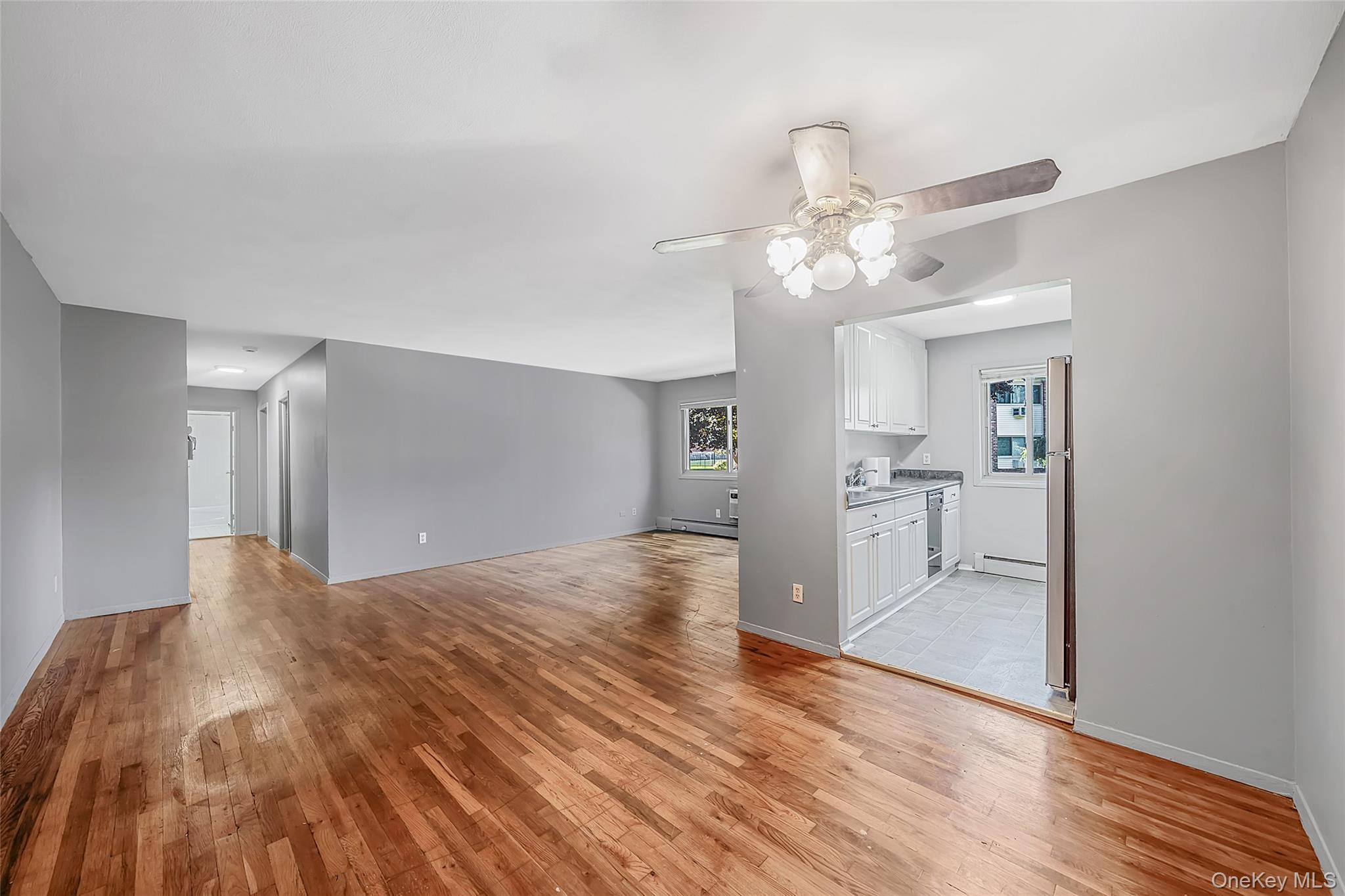 2397 Union Blvd 8a Property Photo 3