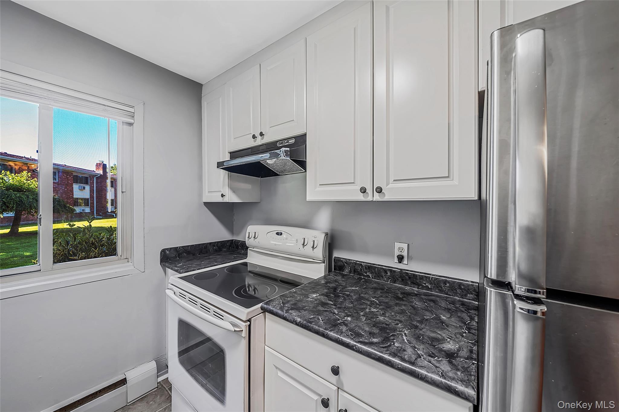 2397 Union Blvd 8a Property Photo 14