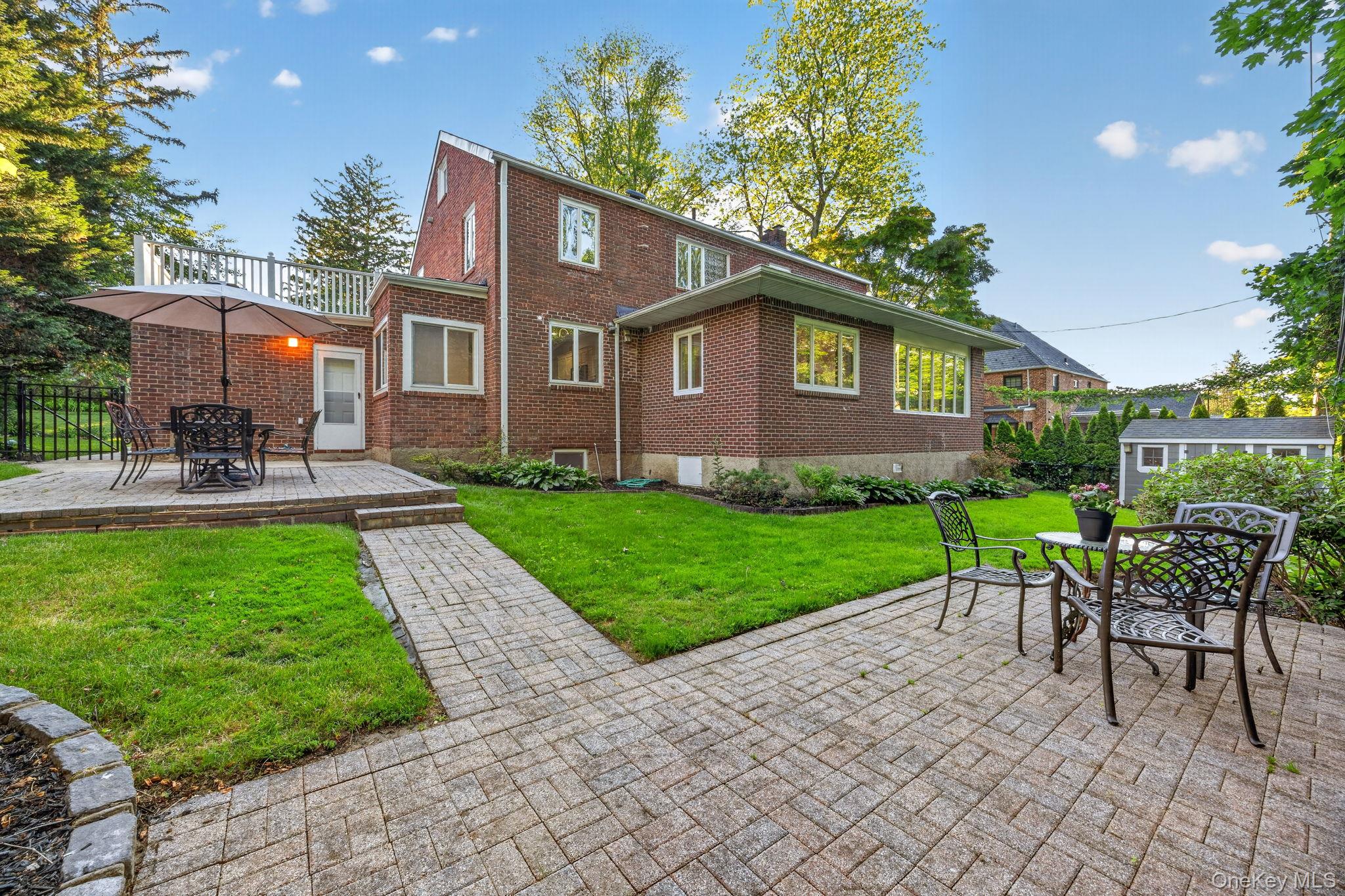 190 Sussex Drive Property Photo 3