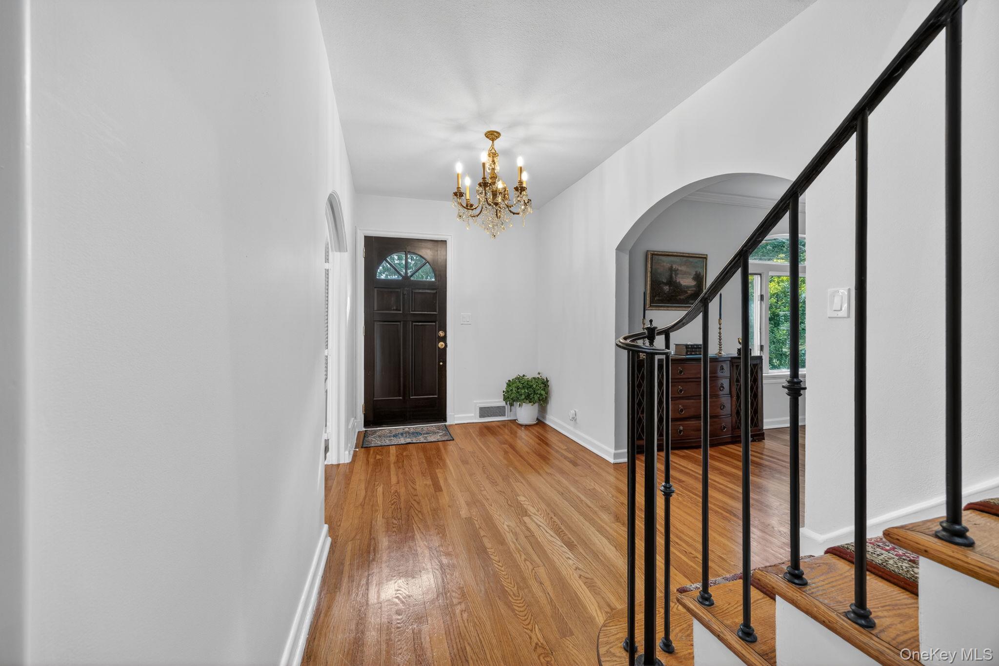 190 Sussex Drive Property Photo 4