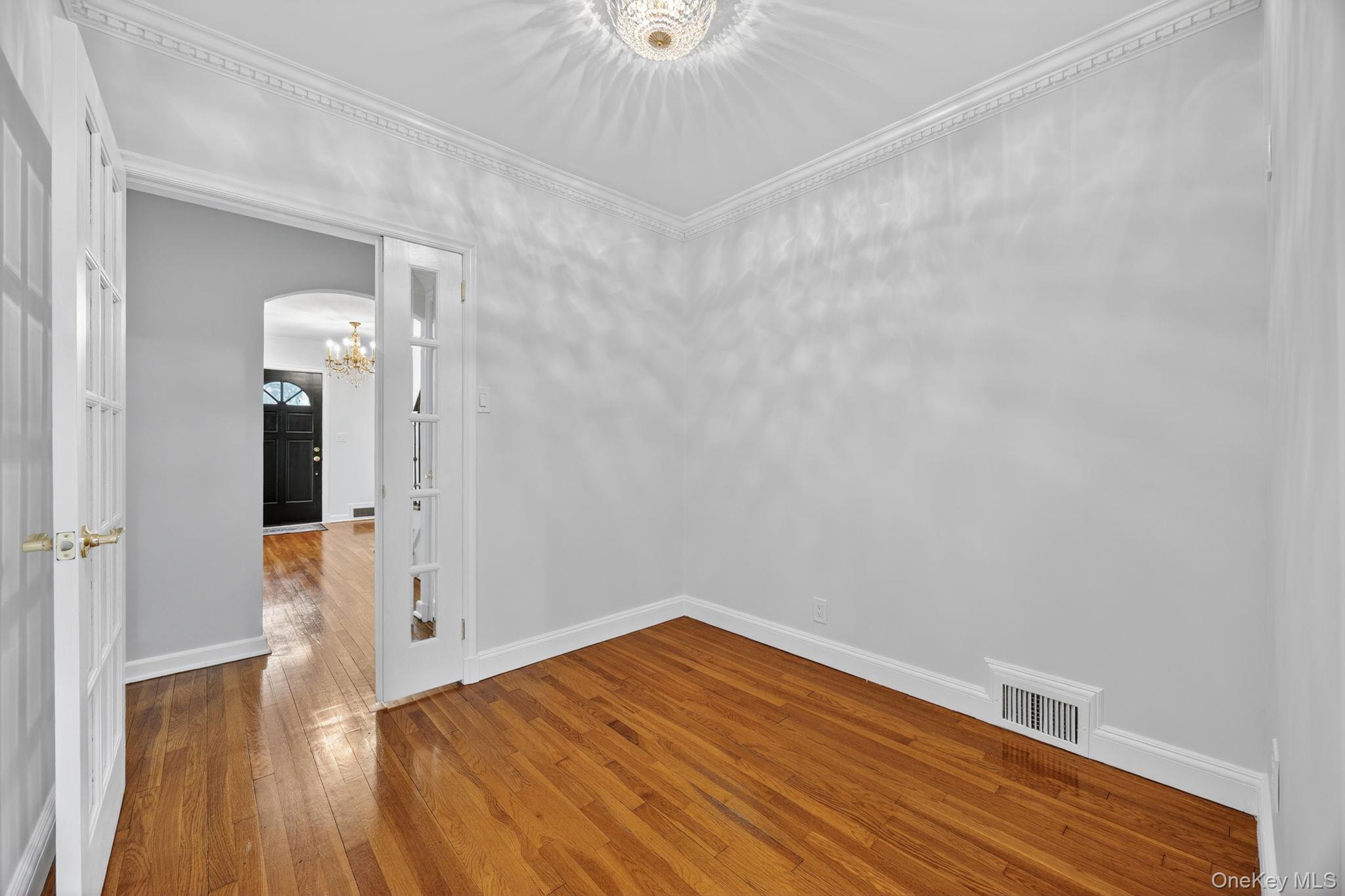 190 Sussex Drive Property Photo 13