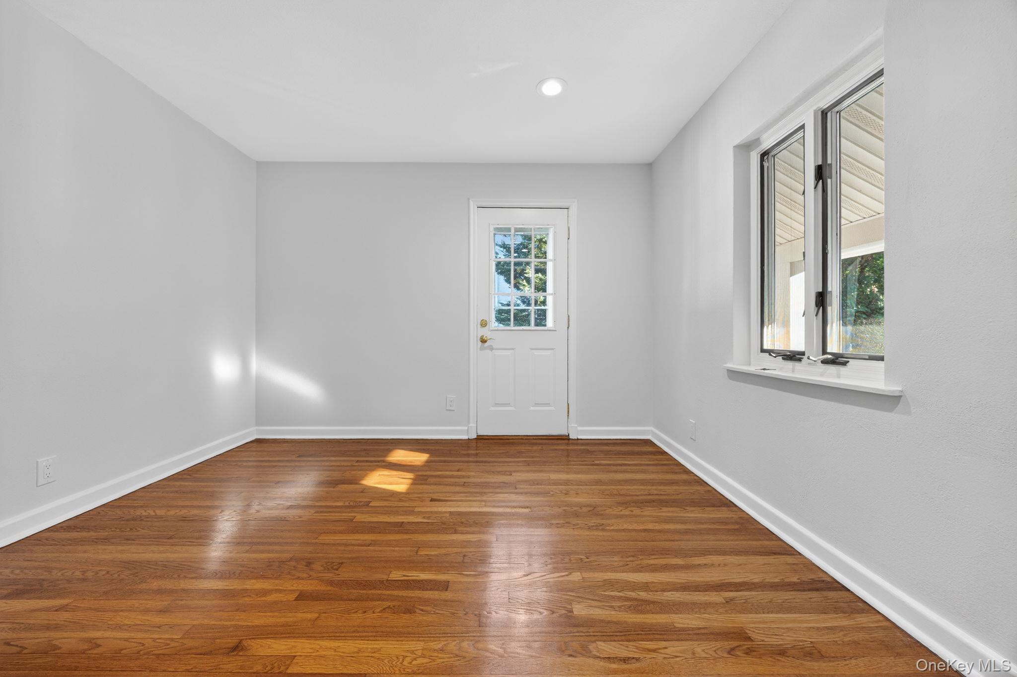 190 Sussex Drive Property Photo 15