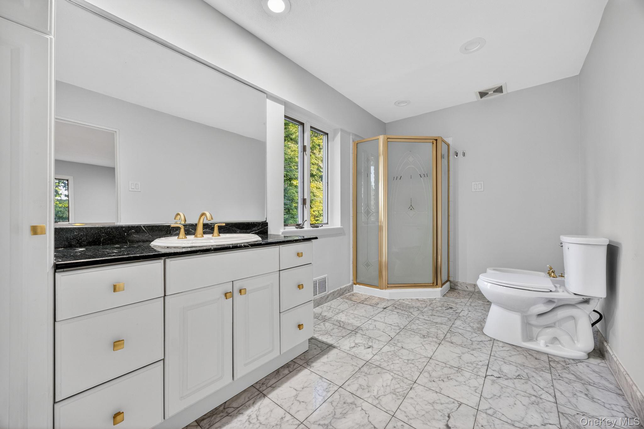 190 Sussex Drive Property Photo 19