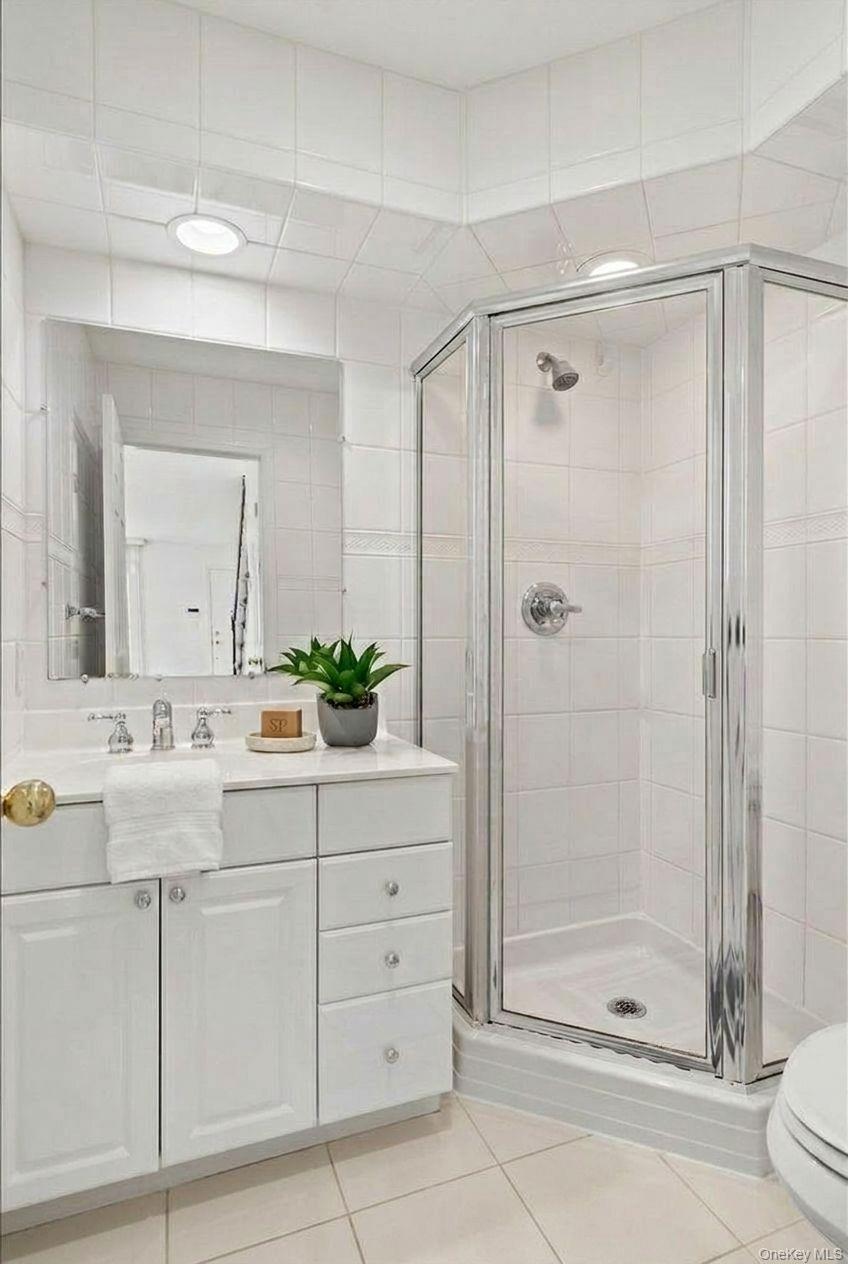 27 Woodside Avenue Apt B Property Photo 7