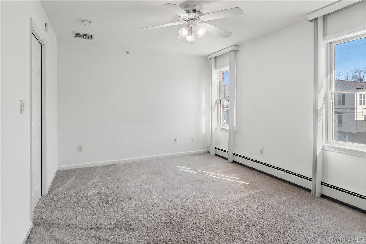 27 Woodside Avenue Apt B Property Photo 10