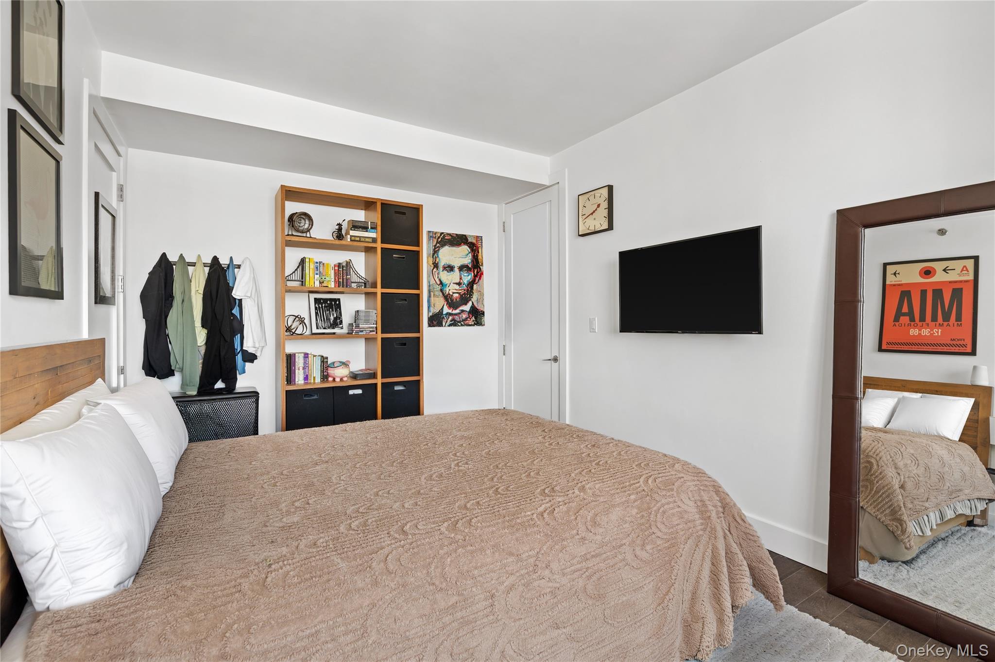 519 Borden Avenue 7b Property Photo 10