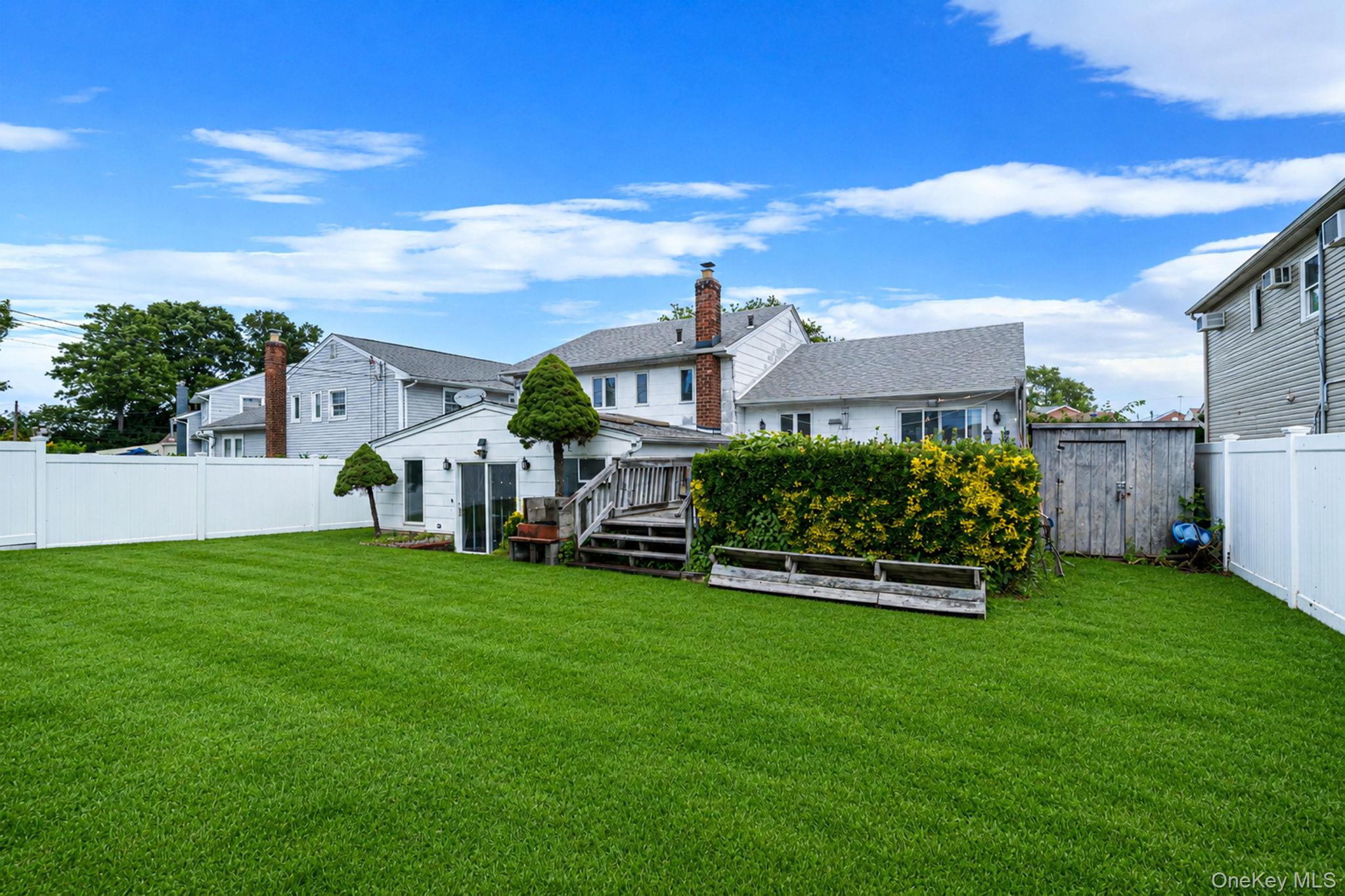 68 Myles Avenue Property Photo 8