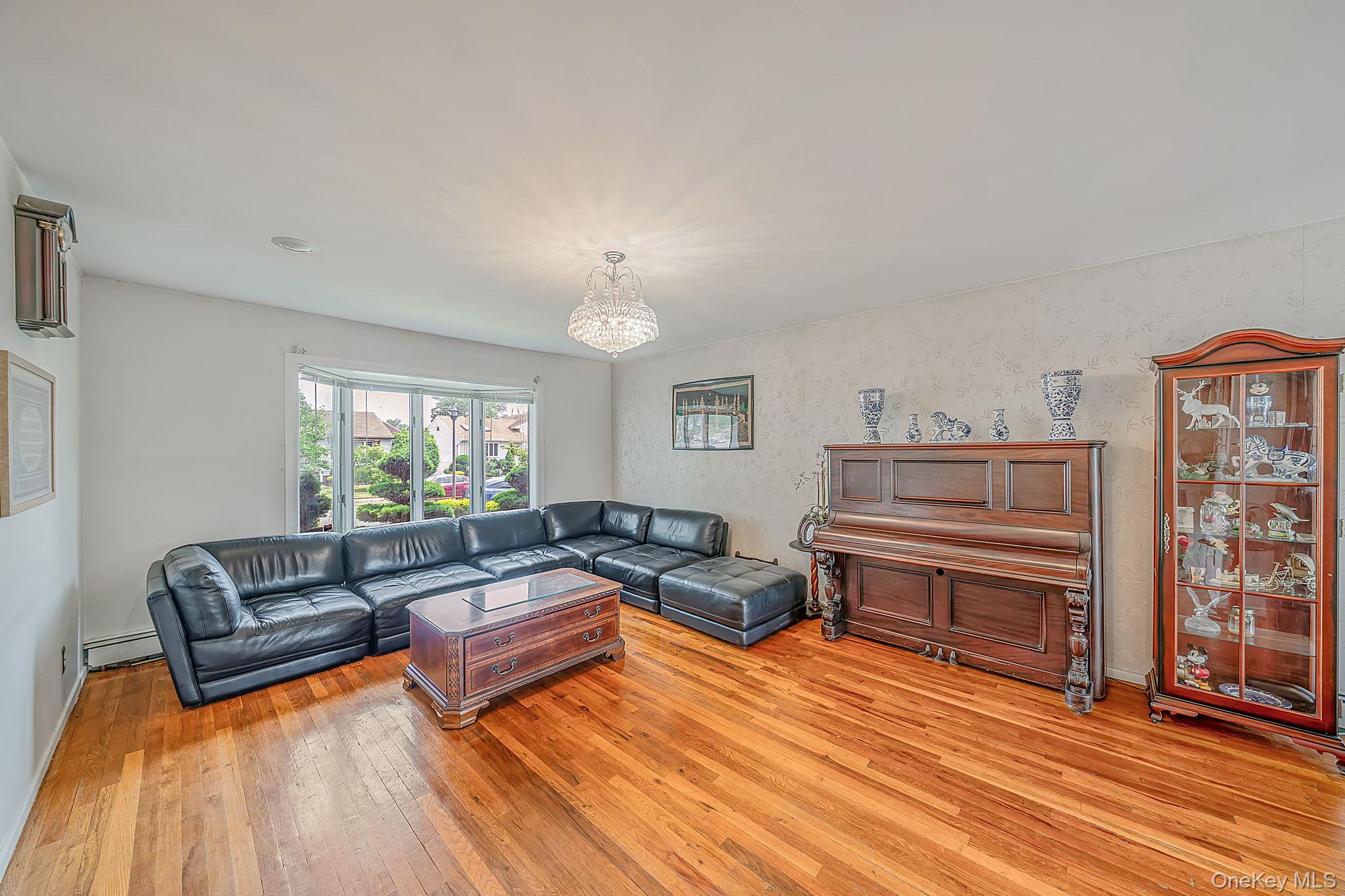 68 Myles Avenue Property Photo 11