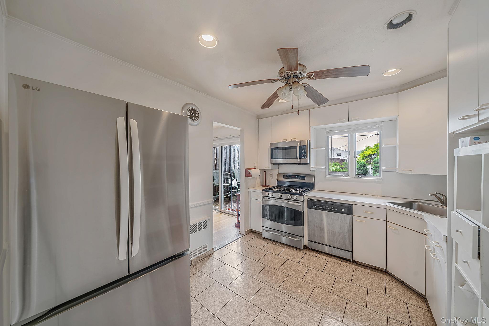 68 Myles Avenue Property Photo 15